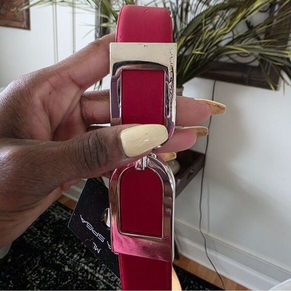Via Spiga Genuine Leather Red Belt Adjustable Womens Size M/L Hook Front NWT - Picture 12 of 12